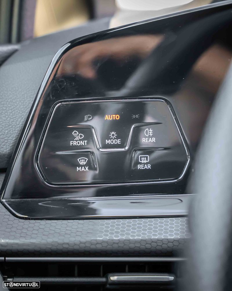 VW Golf 2.0 TSI OPF DSG GTI - 25