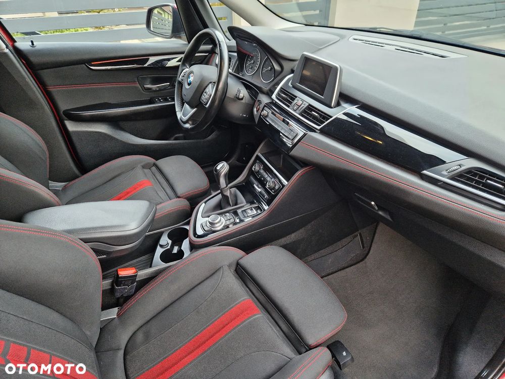 BMW Seria 2 218d Sport Line - 9