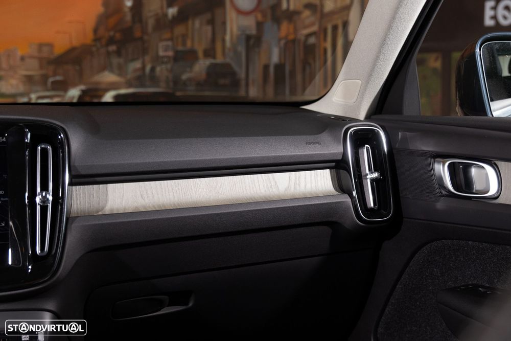 Volvo XC 40 2.0 D3 Inscription - 25