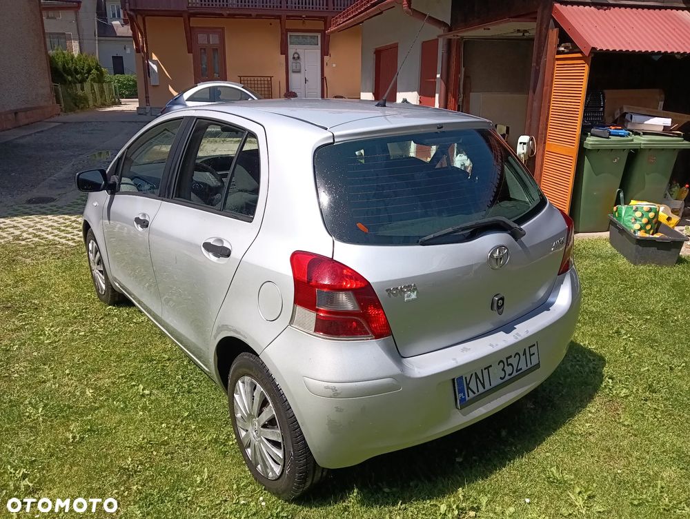 Toyota Yaris - 8