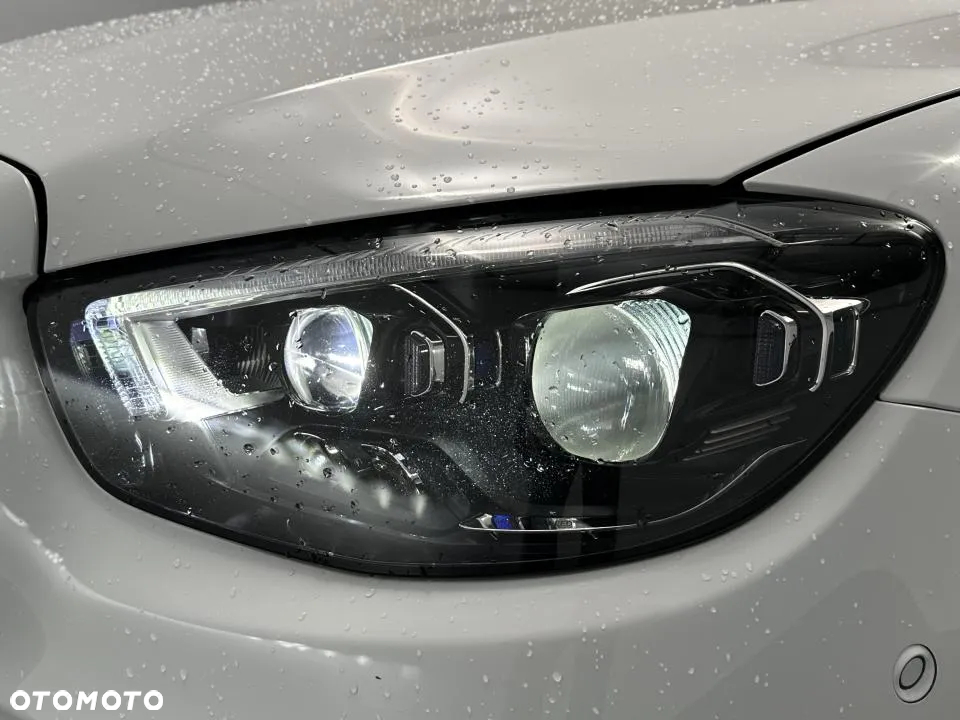 Mercedes-Benz Klasa E 220 d 4Matic Coupe 9G-TRONIC AMG Line - 25