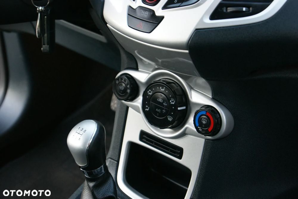 Ford Fiesta - 33
