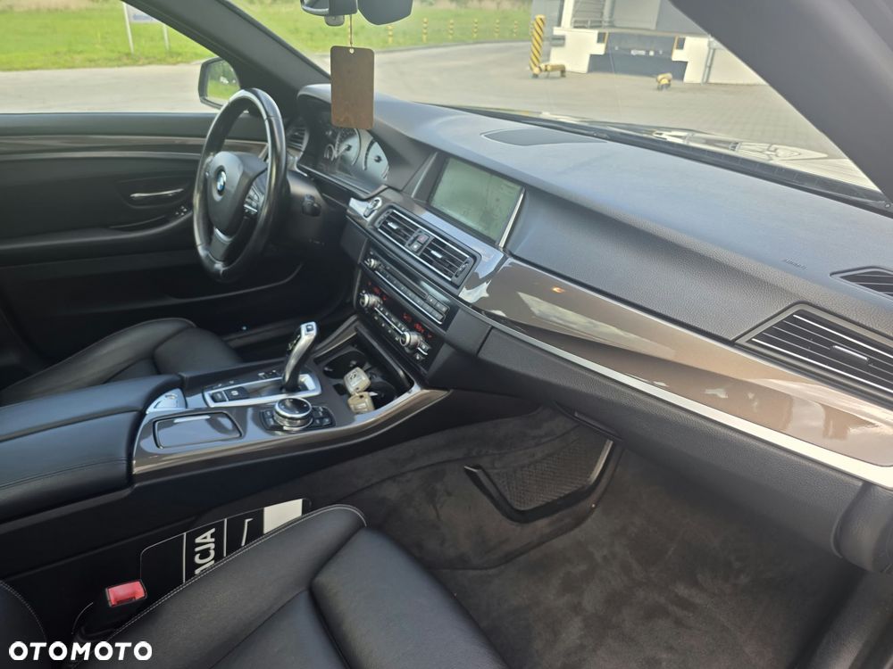 BMW Seria 5 525d xDrive Sport-Aut Modern Line - 21