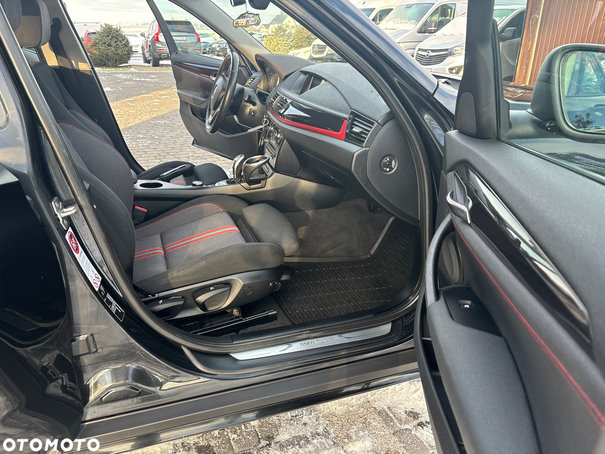 BMW X1 xDrive18d xLine - 13