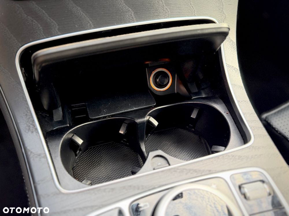 Mercedes-Benz GLC - 34