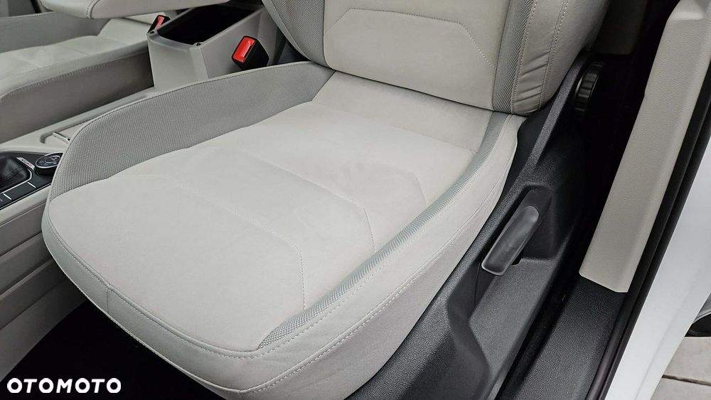 Volkswagen Tiguan Allspace - 12