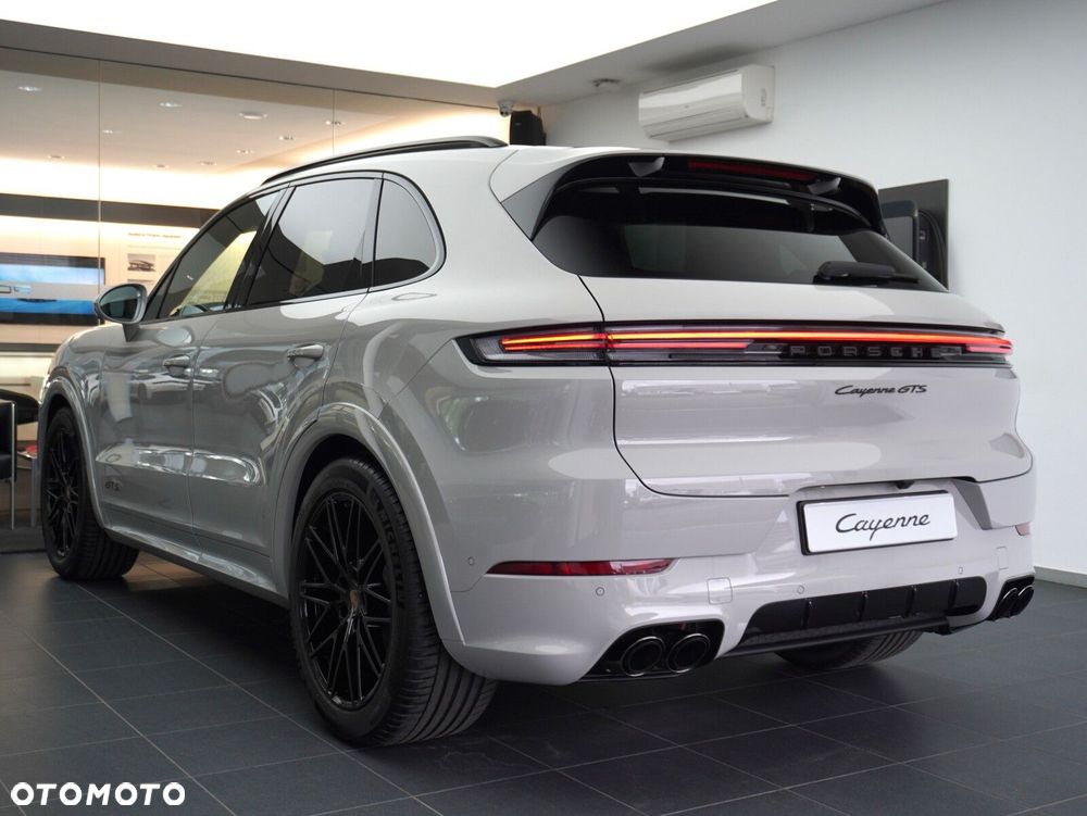 Porsche Cayenne GTS - 18