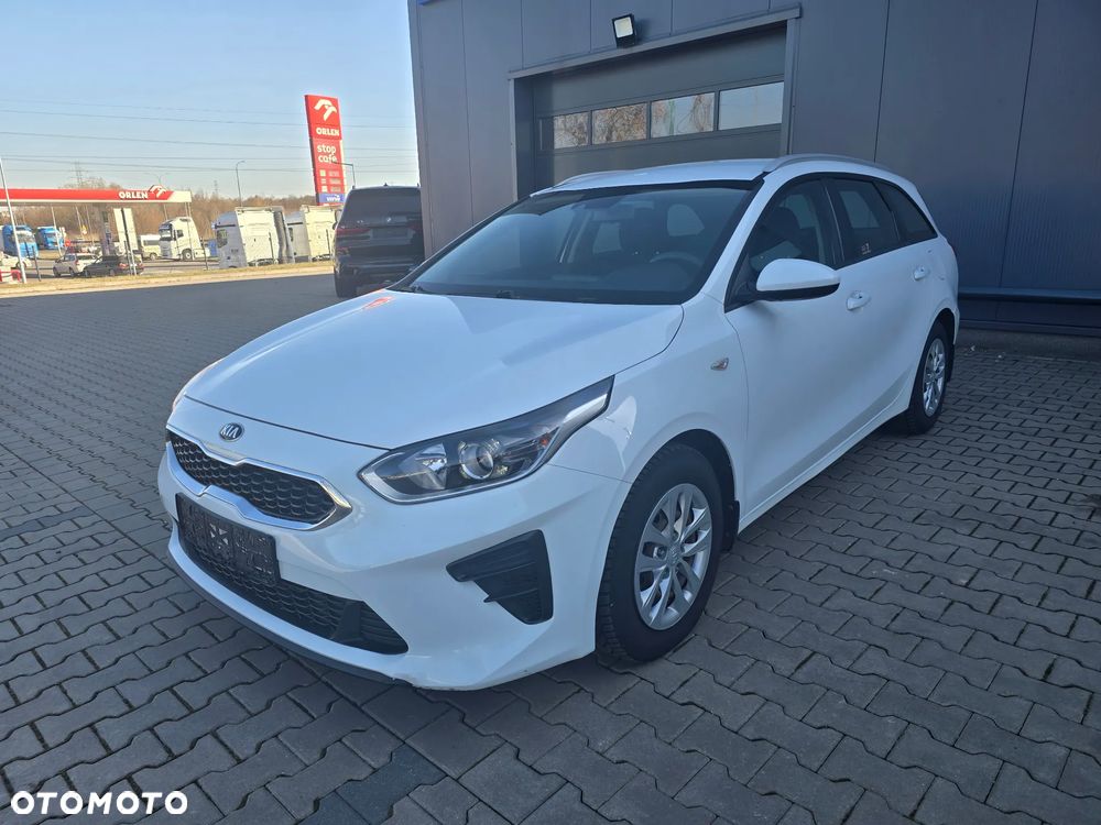 Kia Ceed - 4