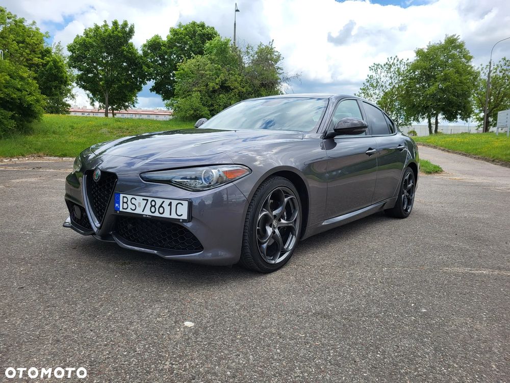 Alfa Romeo Giulia 2.0 Turbo 16V AT8-Q4 Veloce Ti - 5