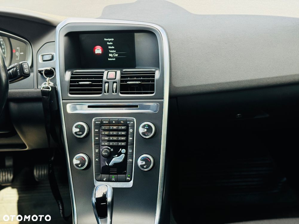 Volvo XC 60 D4 Ocean Race - 10