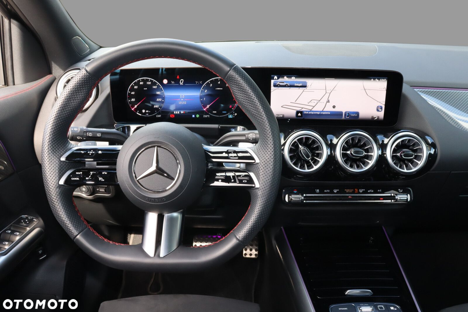 Mercedes-Benz GLA - 14