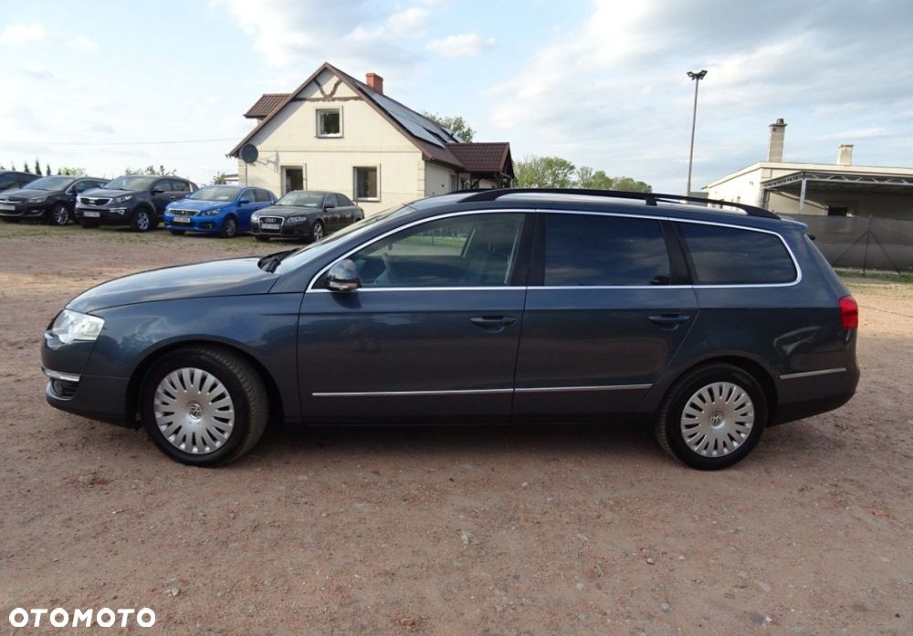 Volkswagen Passat - 13