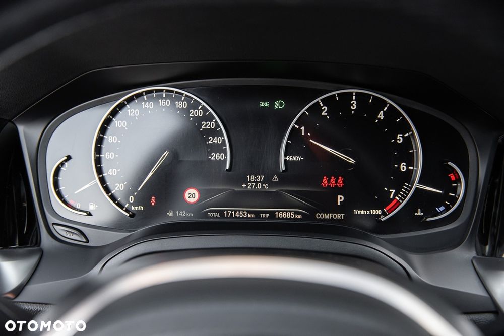 BMW Seria 3 318i M Sport - 19