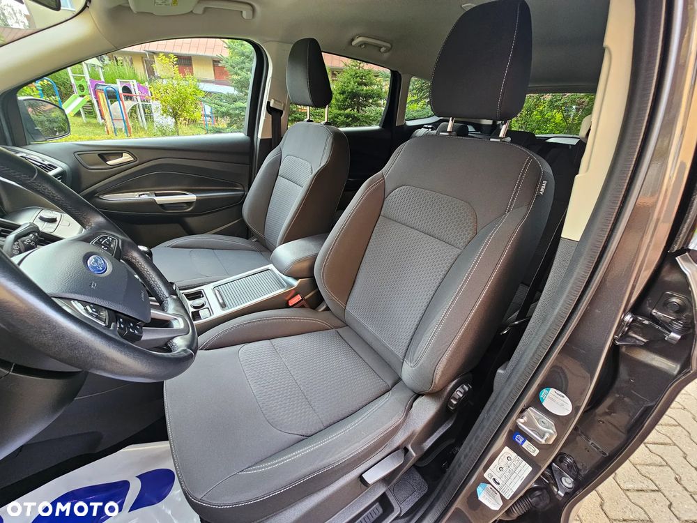 Ford Kuga - 11