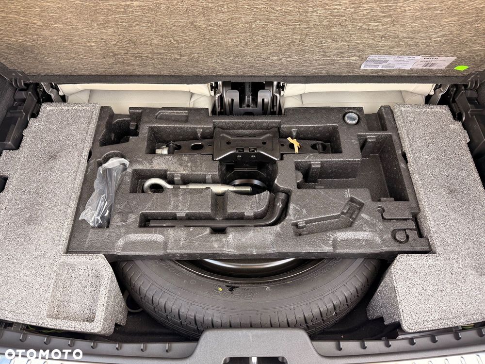 Volvo XC 90 T5 AWD Momentum 7os - 24