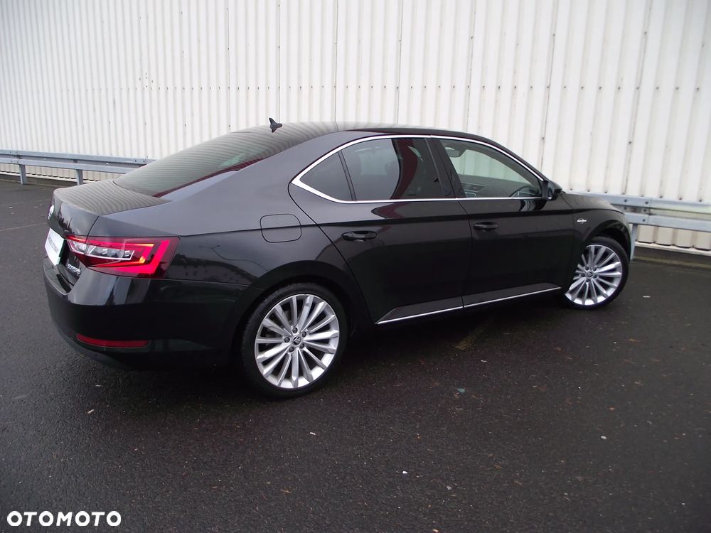 Skoda Superb 2.0 TDI L&K DSG - 8