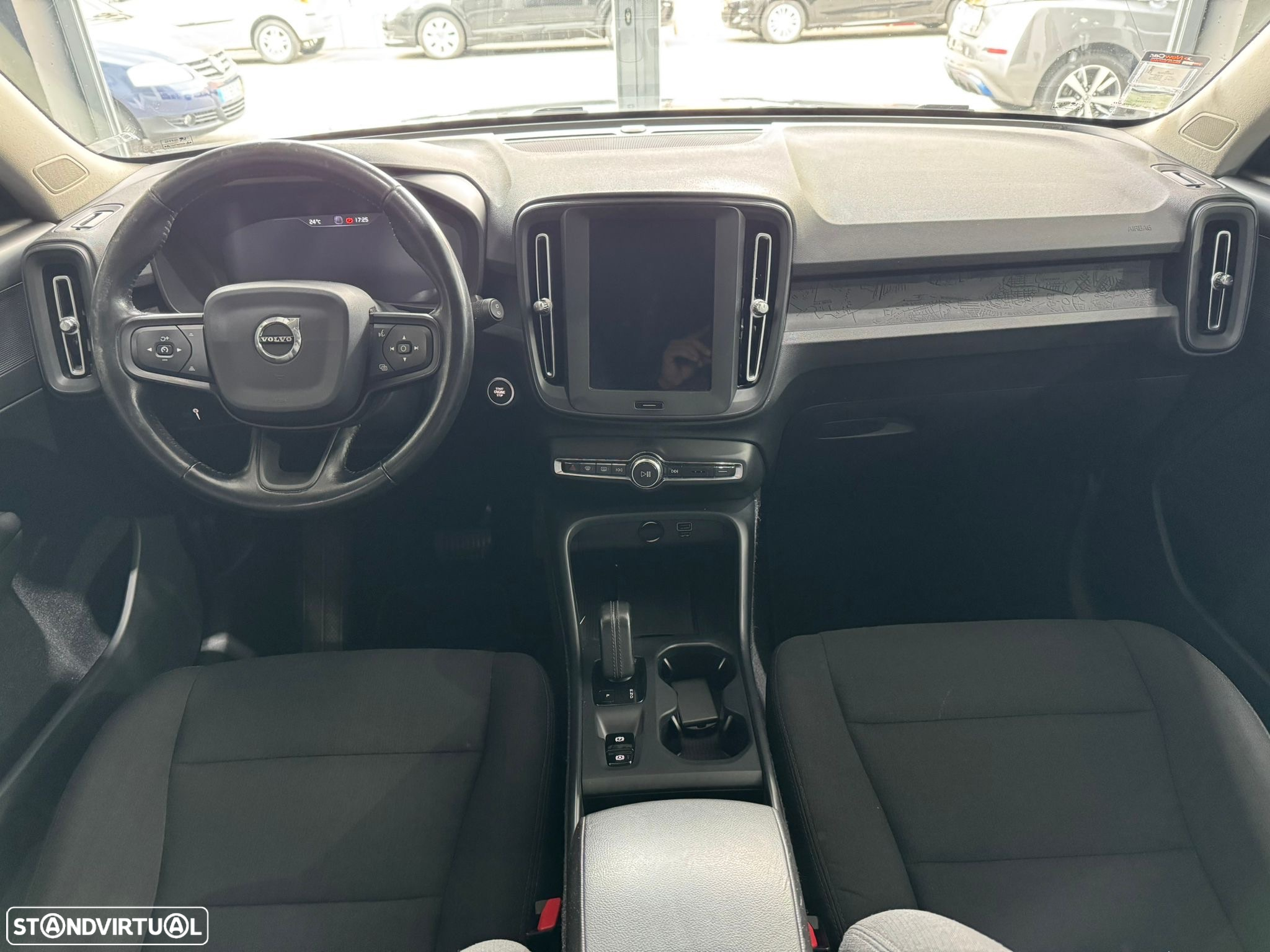 Volvo XC 40 2.0 D3 Momentum Plus Geartronic - 10