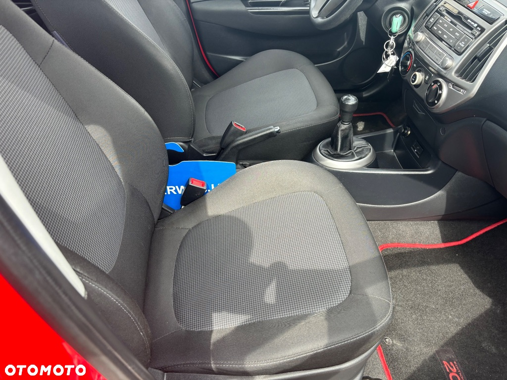 Hyundai i20 1.2 Fifa World Cup Edition - 19