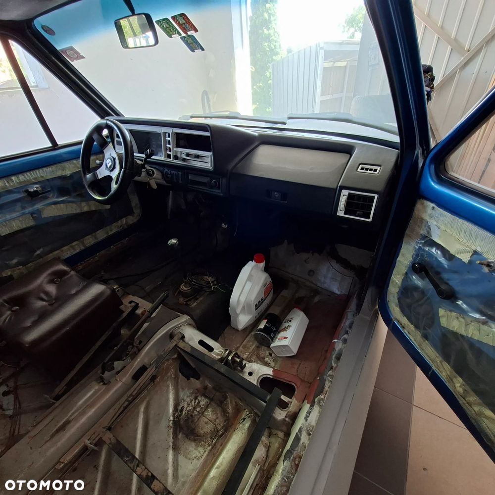 Volkswagen Golf - 8