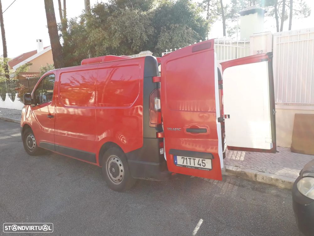 Renault Trafic III Combi - 2