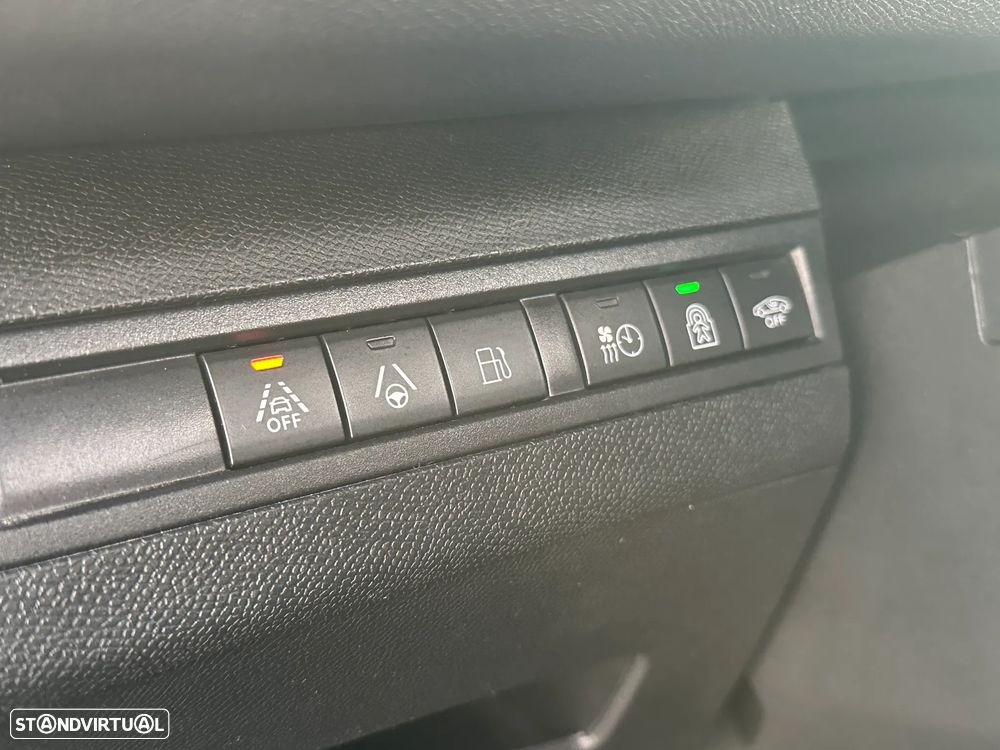 Peugeot 3008 1.6 Hybrid4 GT e-EAT8 - 37