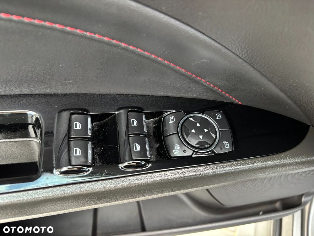 Ford Mondeo 2.0 TDCi ST-Line PowerShift - 23