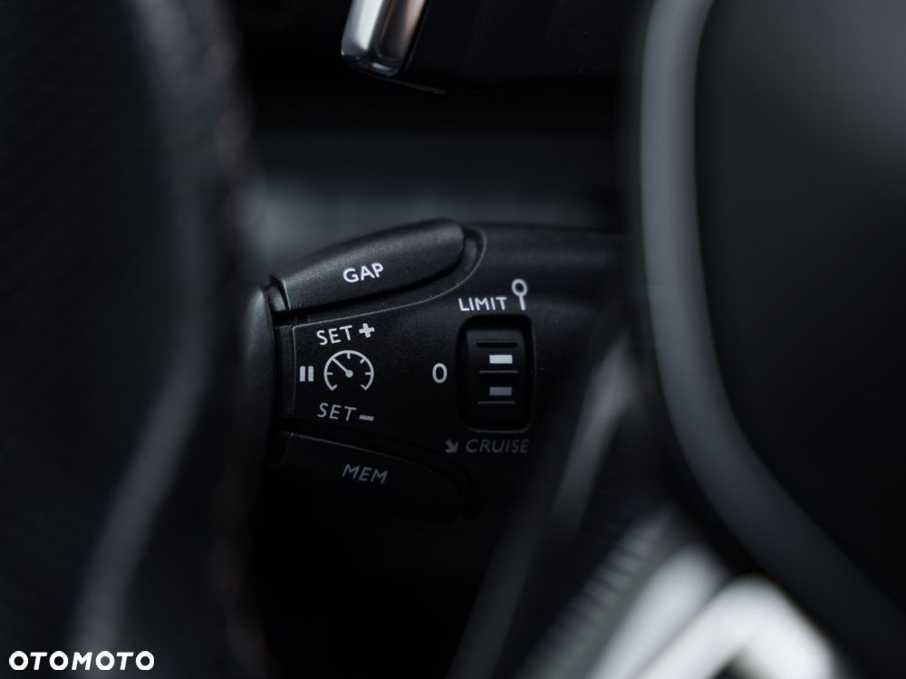 Peugeot 3008 1.5 BlueHDi GT Pack S&S EAT8 - 24