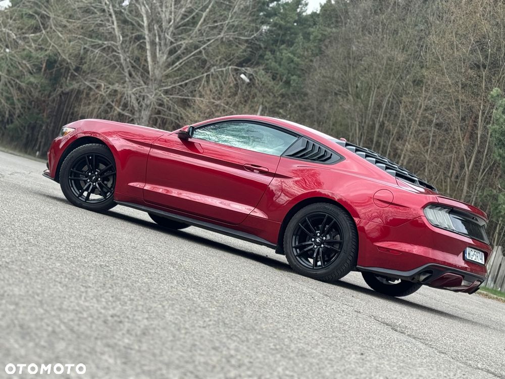 Ford Mustang 2.3 EcoBoost - 29