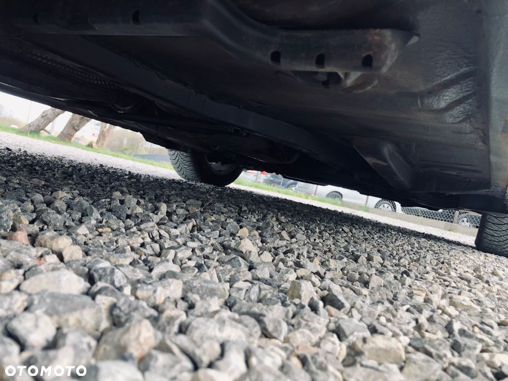 Toyota Auris 1.6 VVT-i Terra - 6