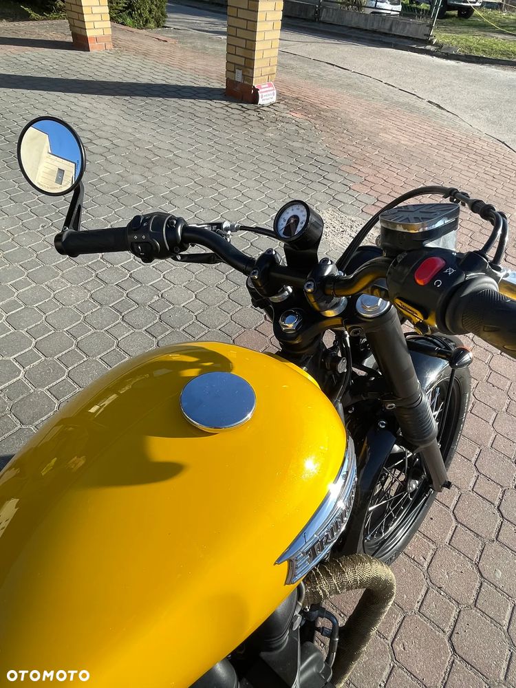 Triumph Bonneville - 6