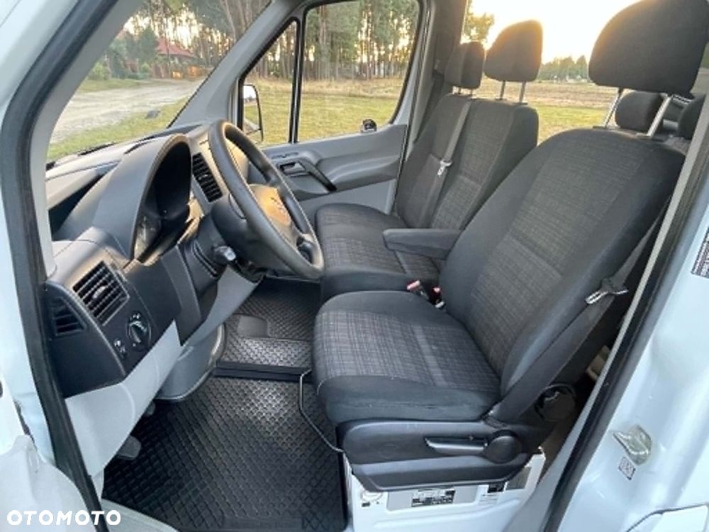Mercedes-Benz Sprinter - 33