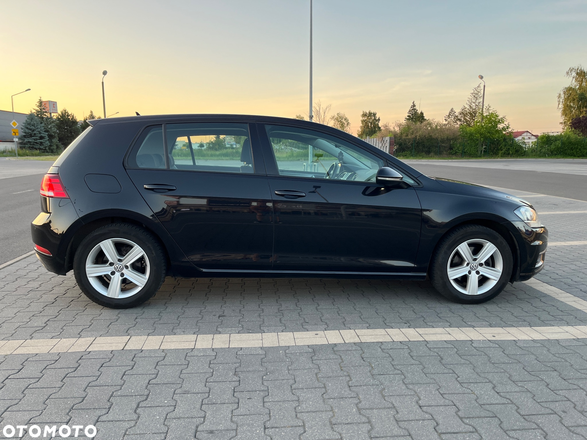 Volkswagen Golf VII 1.6 TDI BMT Trendline - 4