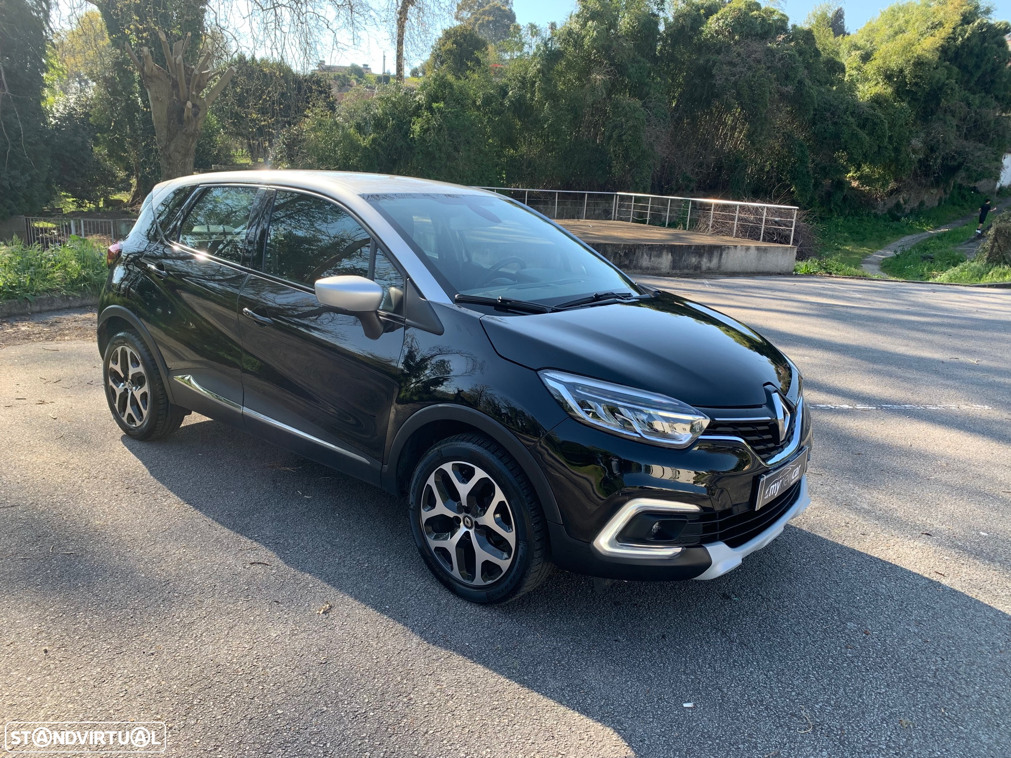 Renault Captur 1.0 TCe Exclusive - 2