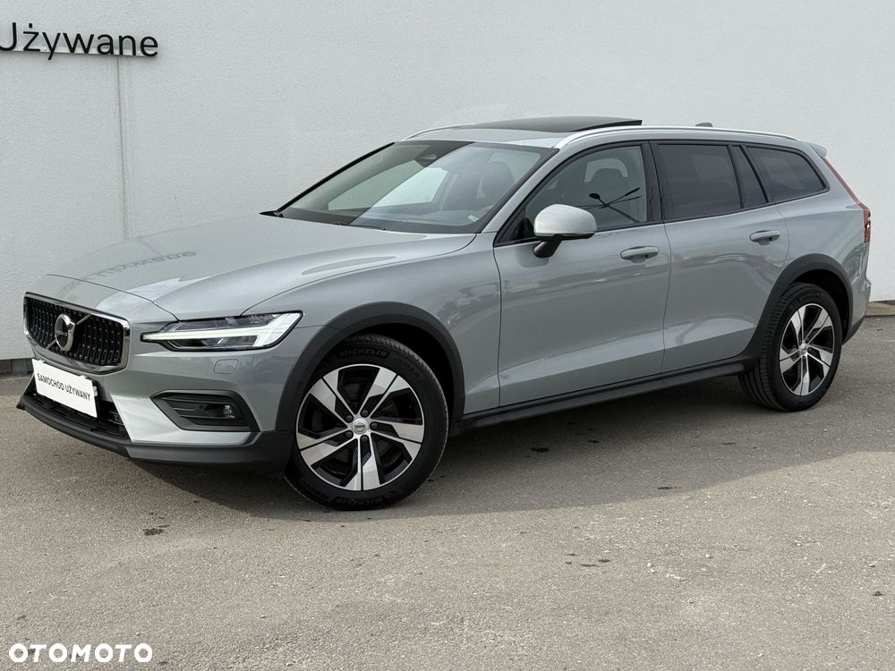 Volvo V60 Cross Country - 5