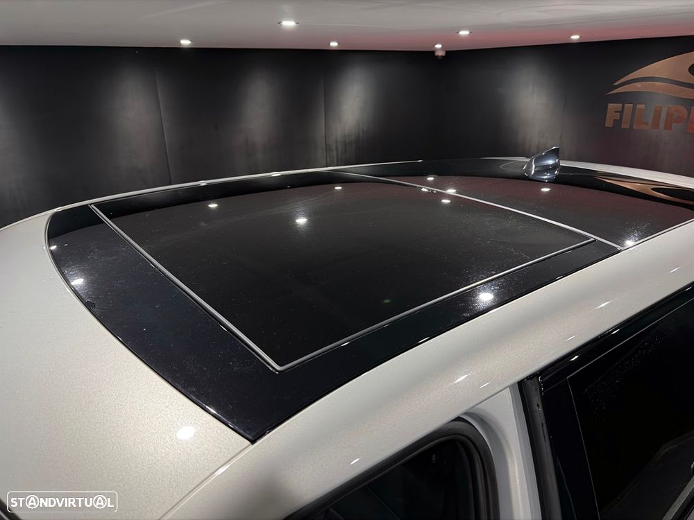 Land Rover Range Rover Evoque P300e R-Dynamic HSE - 35