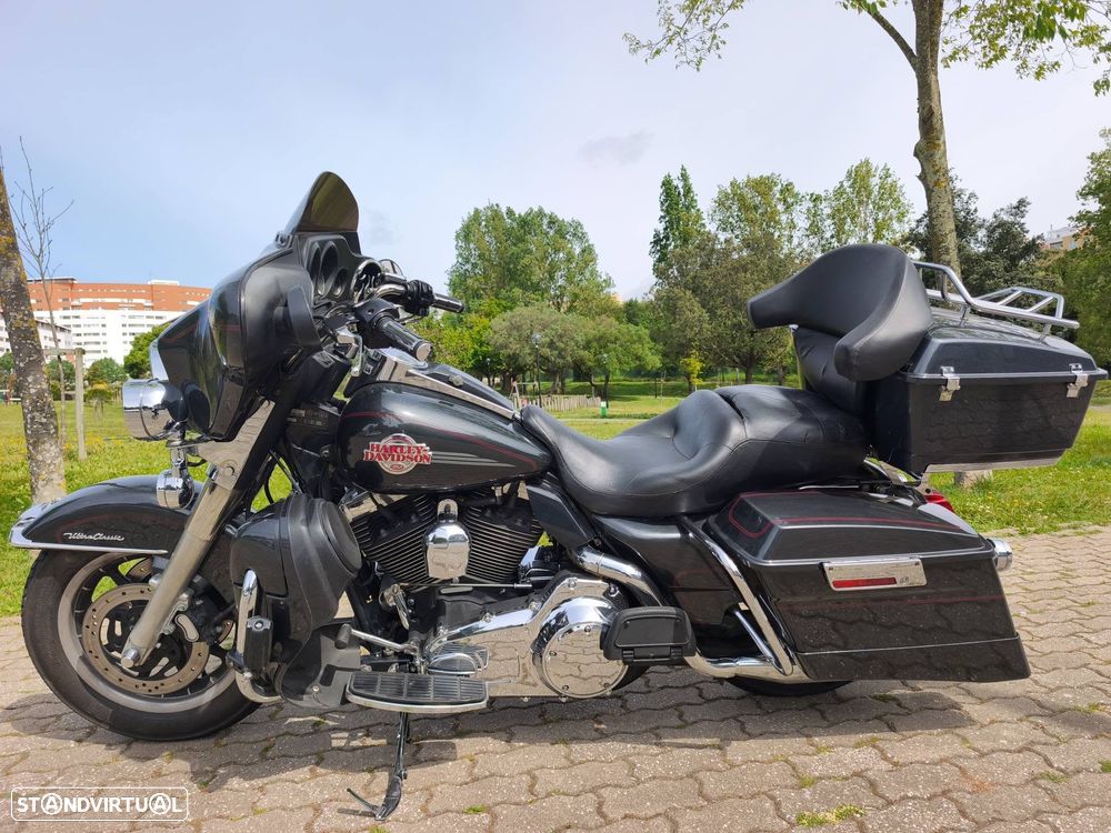Harley-Davidson Electra glide - 12