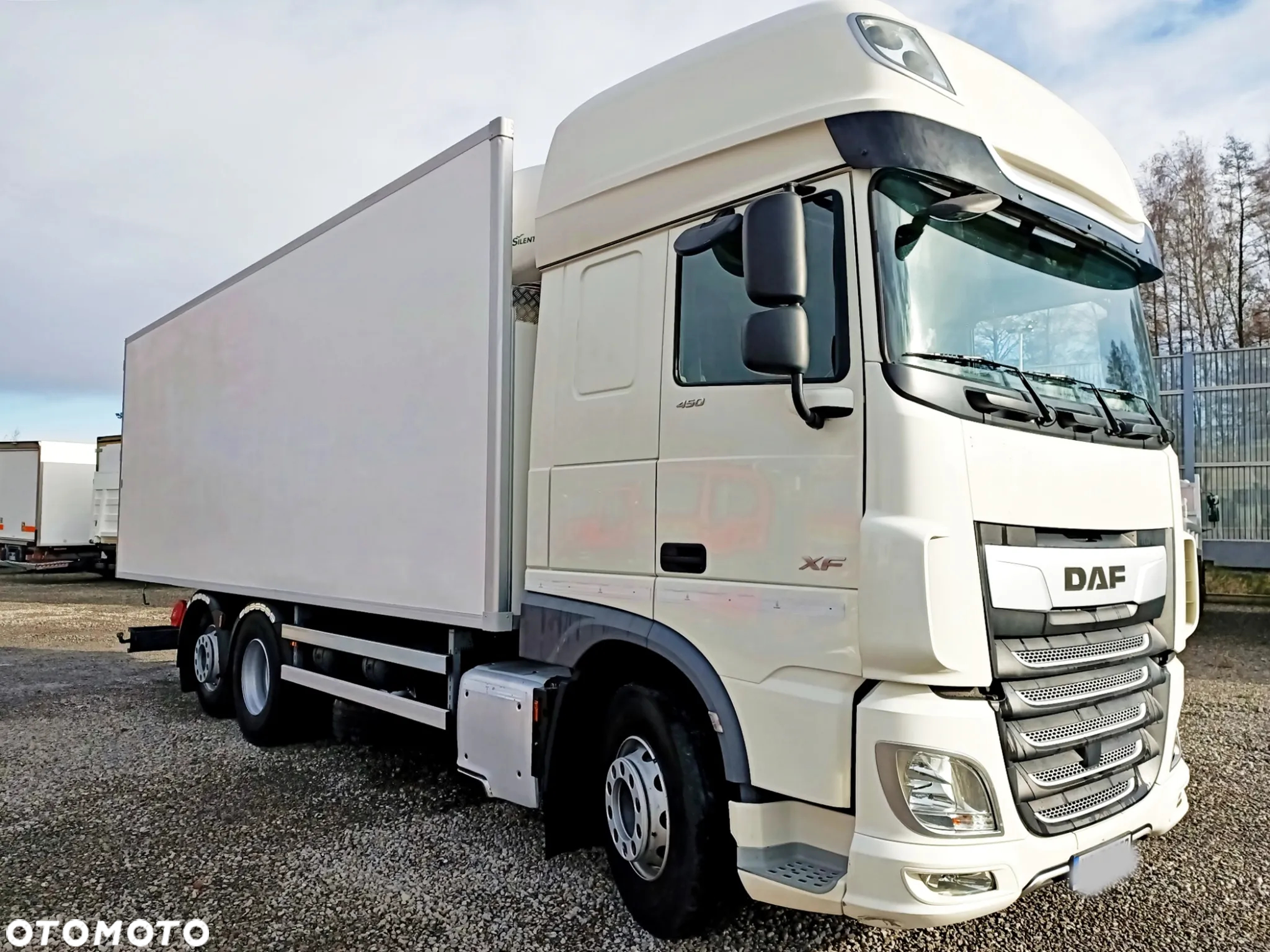 DAF XF450 6X2 Chłodnia Izoterma Carrier Supra 950 - 4