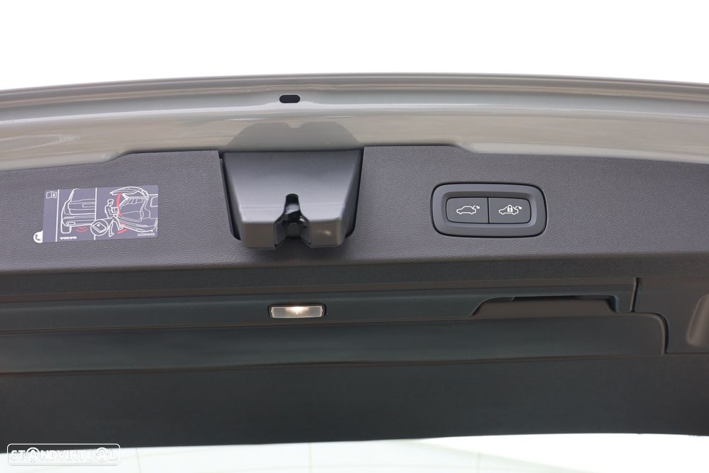 Volvo V60 2.0 T6 AWD TE Plus Bright - 6