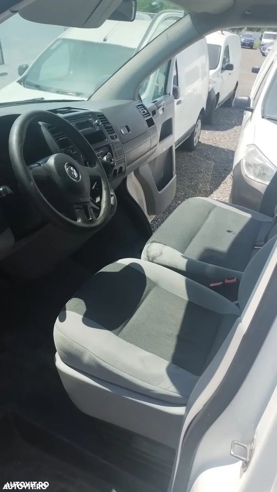 Volkswagen Transporter - 9
