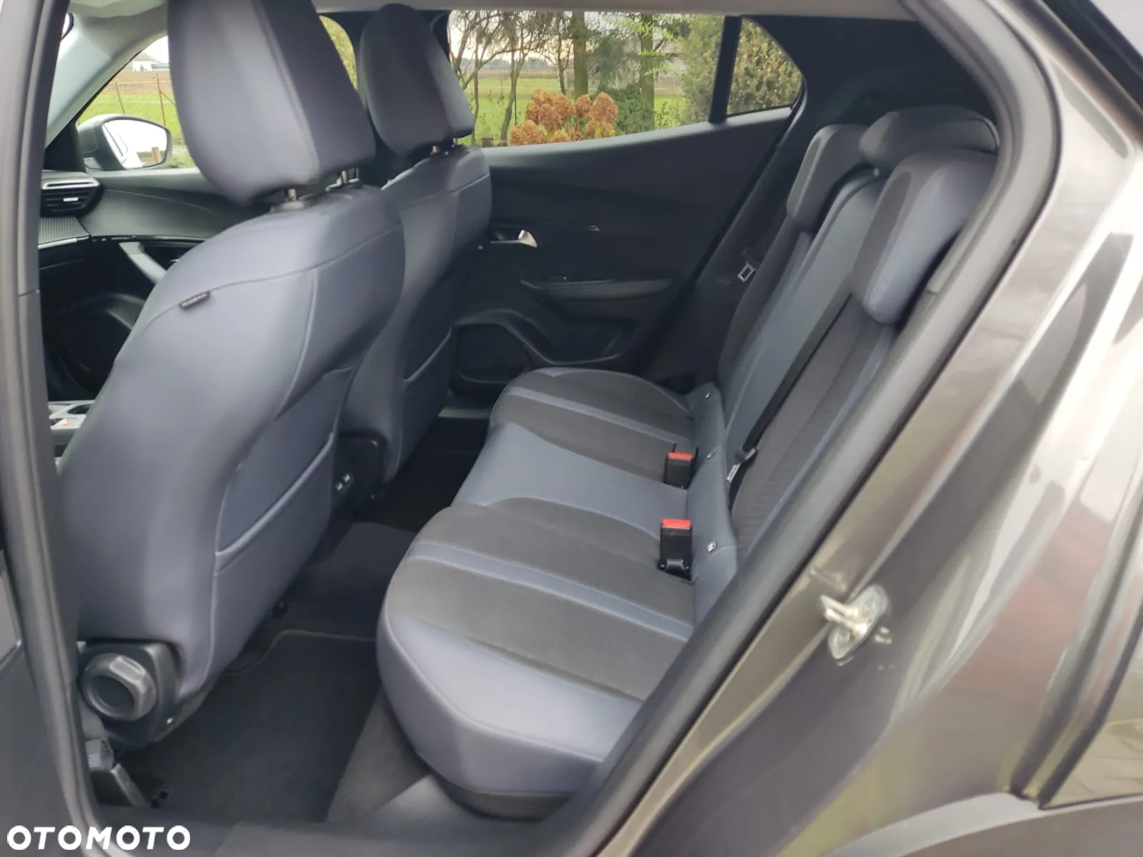 Peugeot 2008 PureTech 100 Stop&Start Allure - 20