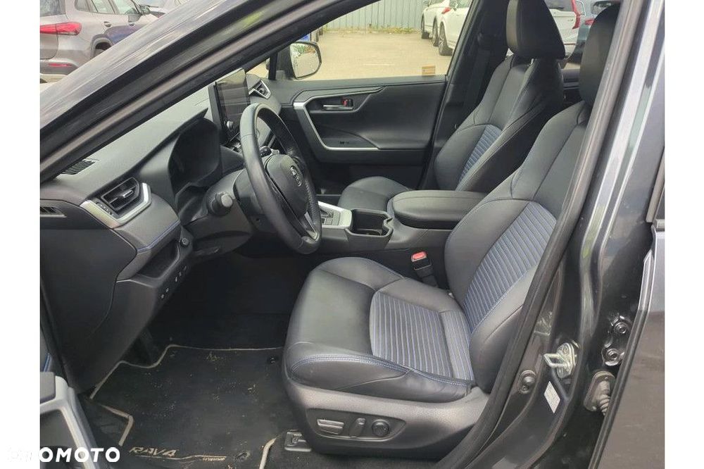 Toyota RAV4 - 5