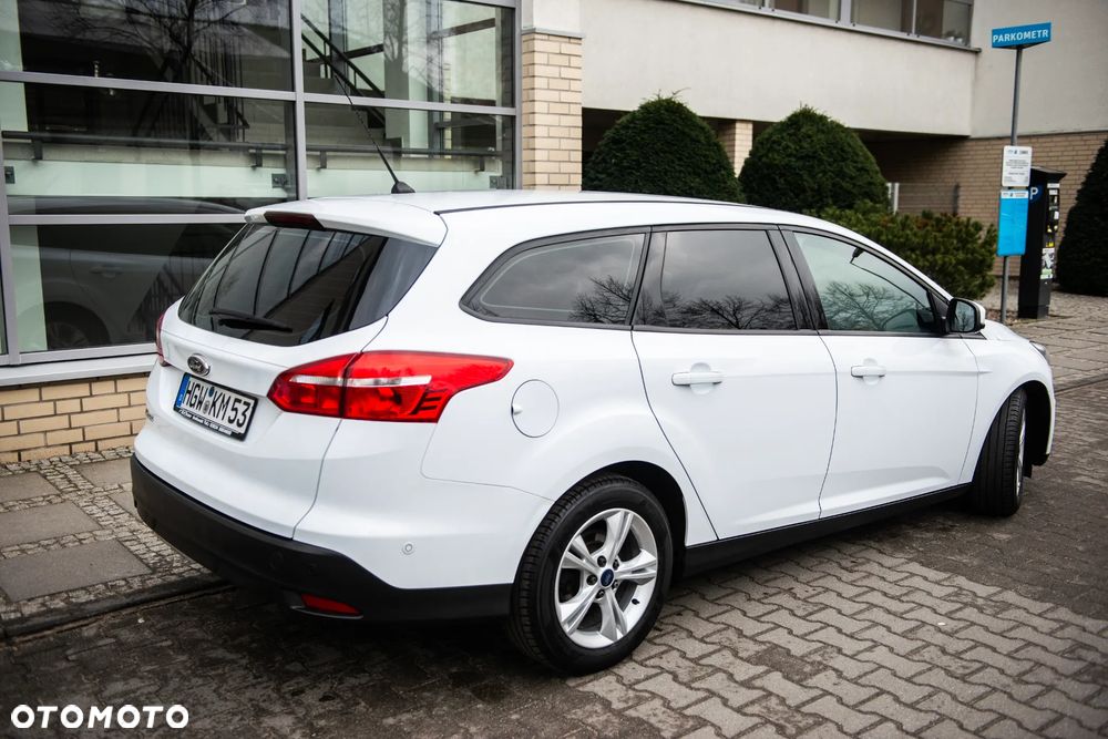 Ford Focus 1.5 EcoBlue Start-Stopp-System TITANIUM STYLE - 4