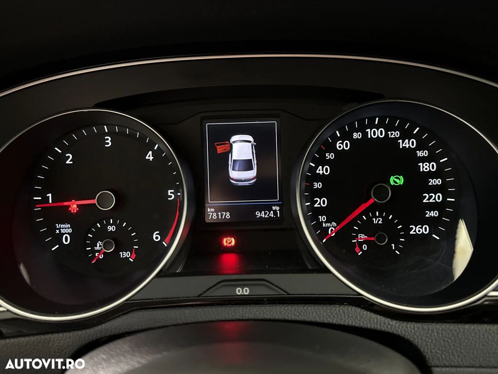 Volkswagen Passat - 11