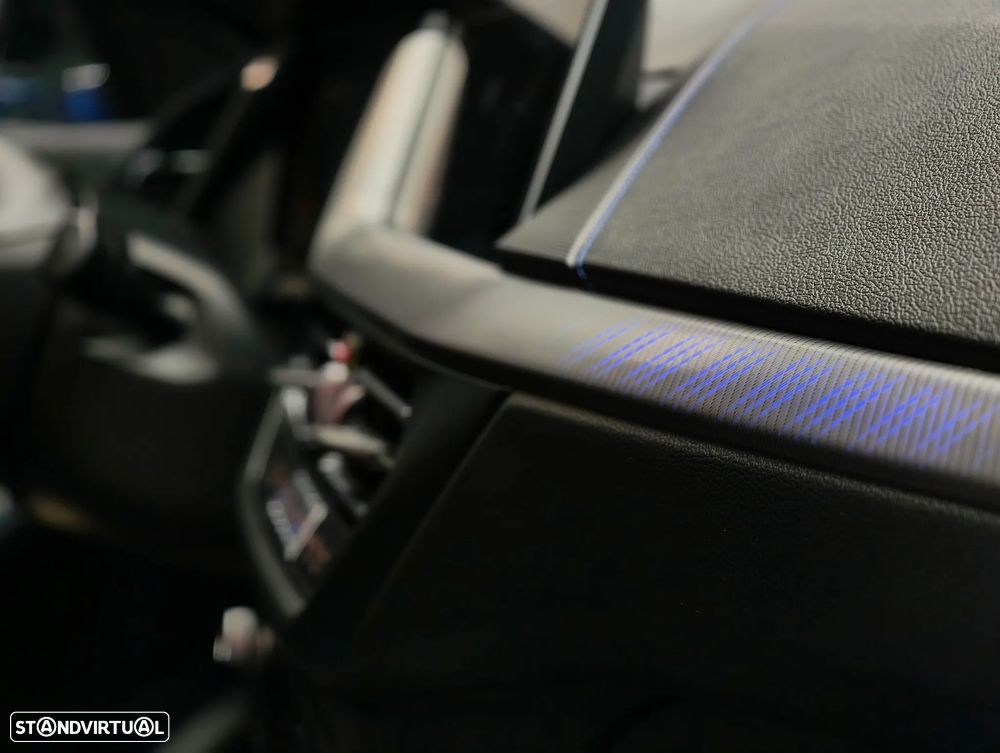 BMW 118 i Pack Desportivo M Auto - 28