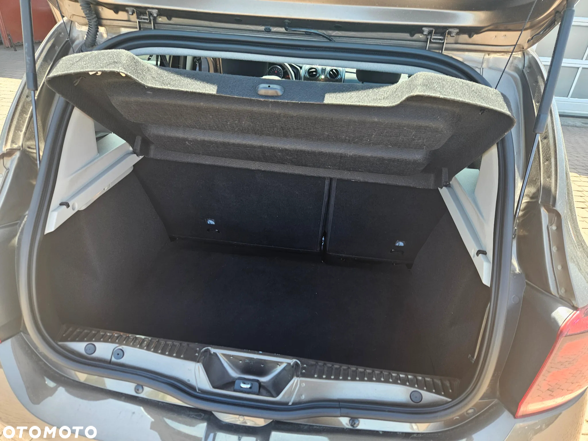 Dacia Sandero - 9