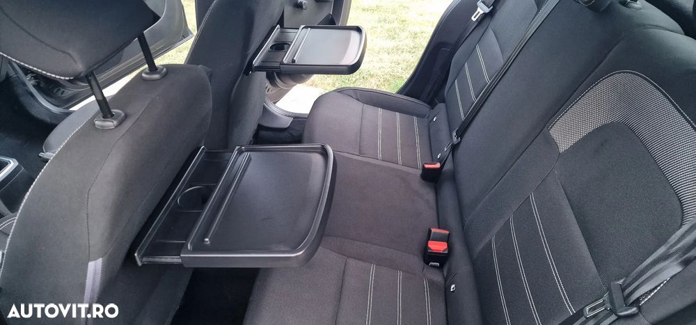 Dacia Logan TCe 90 MT6 Comfort - 8