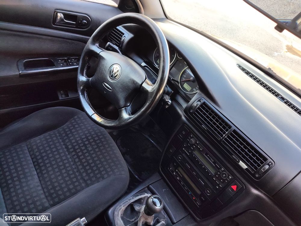 VW Passat Variant 1.9 TDi Confortline - 17