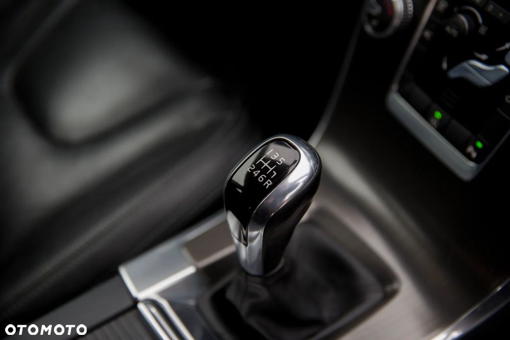 Volvo XC 60 D3 Inscription - 12