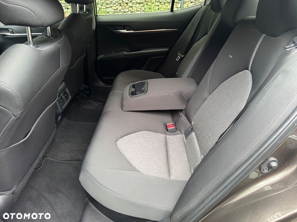 Toyota Camry 2.5 Hybrid Comfort CVT - 13