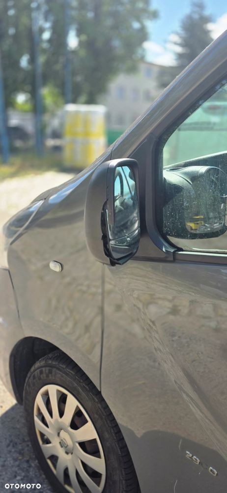 Opel Vivaro - 8